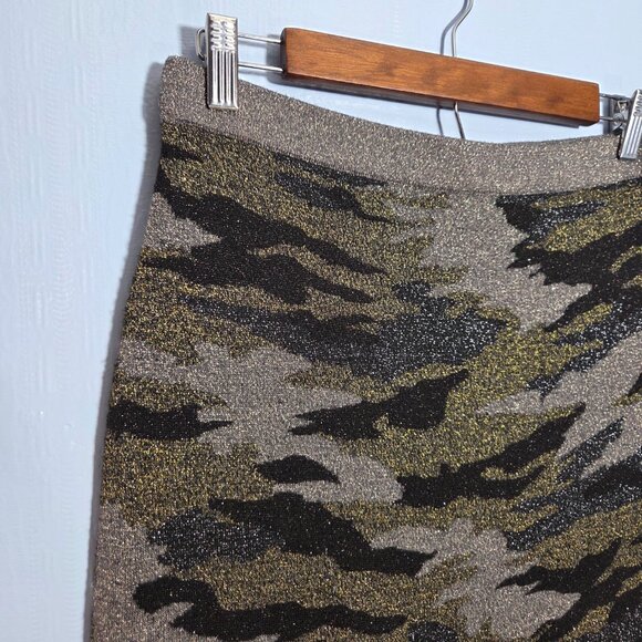 JL Jennifer Lopez Medium Green Black Metallic Camo Pull On Knee Length Skirt - Picture 2 of 9